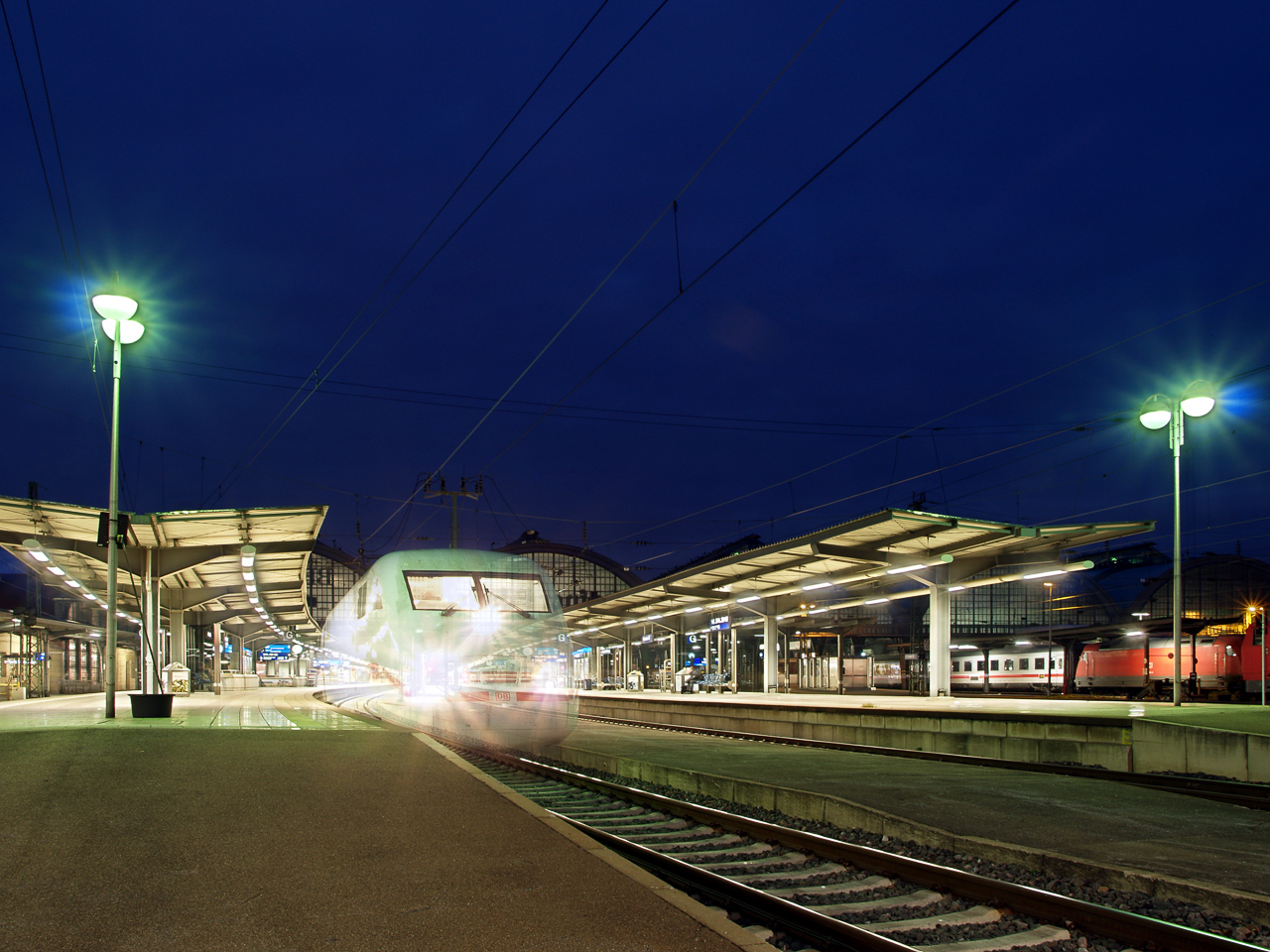 ICE am Hauptbahnhof Karlsruhe