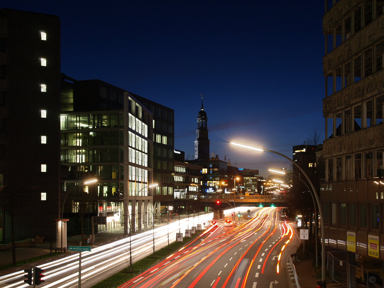 Willy-Brandt-Straße in Hamburg